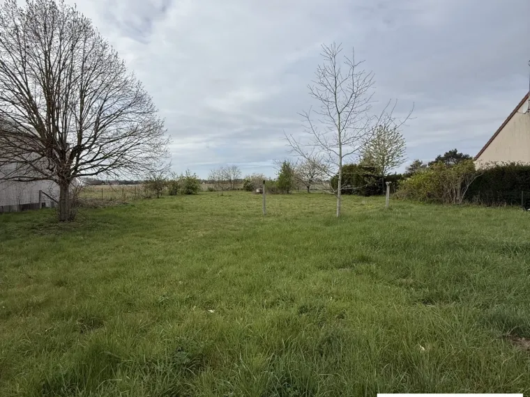 Terrain constructible au calme à St benoit sur Loire