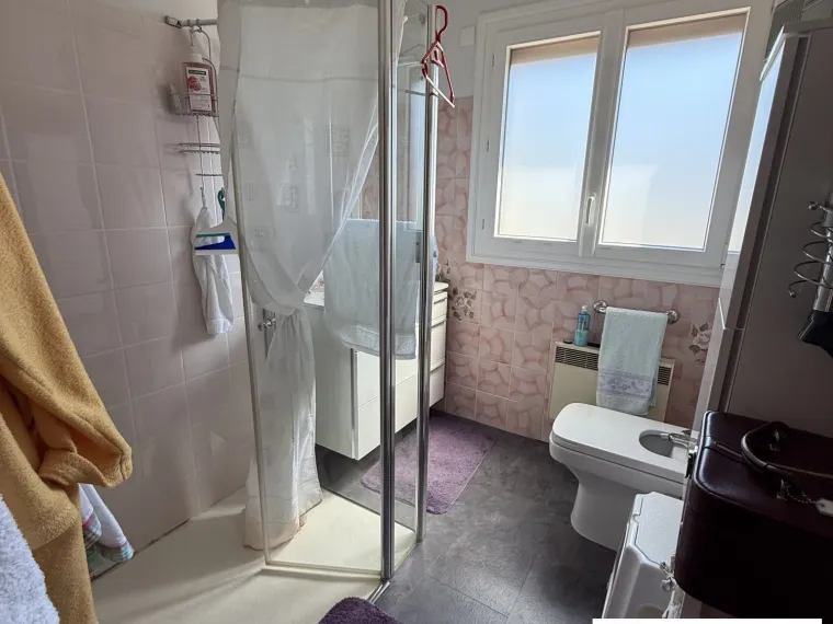 MAISON SUR SOUS-SOL EN TRES BON ETAT