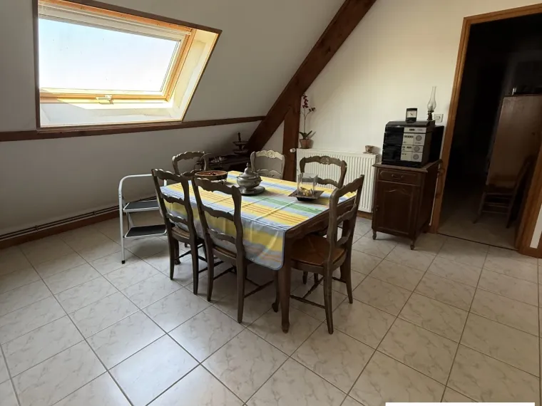 MAISON SUR SOUS-SOL EN TRES BON ETAT