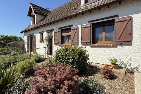 MAISON SUR SOUS-SOL EN TRES BON ETAT