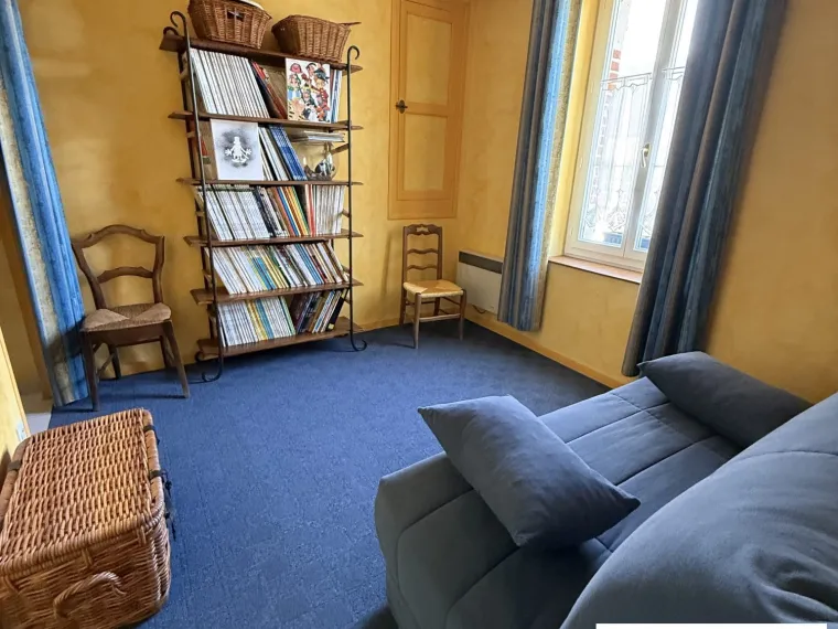 Maison de 1886 rénovée avec goût dans village de campagne