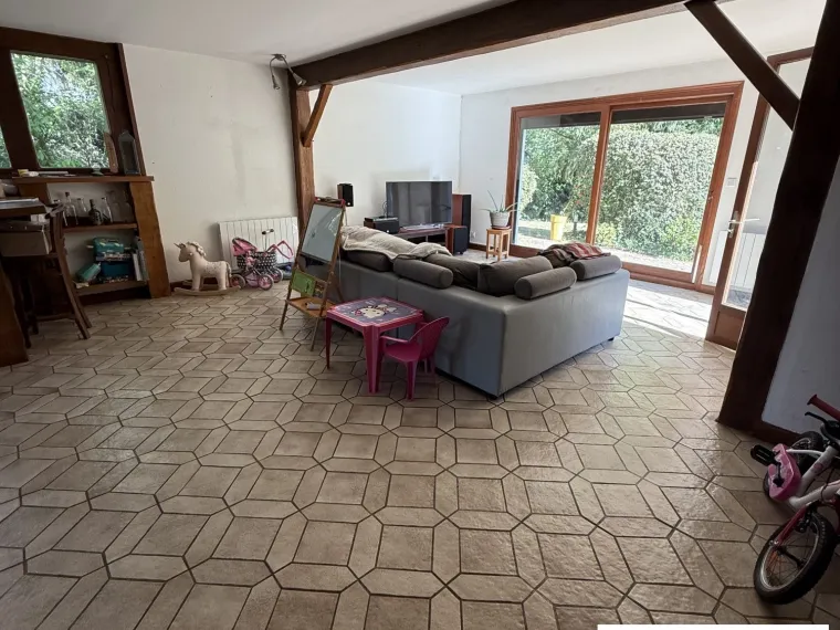 TRES BELLE MAISON DE CAMPAGNE AVEC ETANG