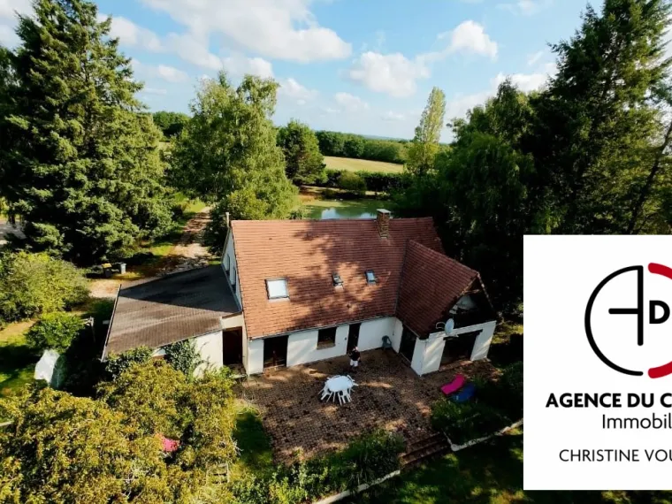 TRES BELLE MAISON DE CAMPAGNE AVEC ETANG