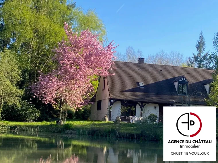 TRES BELLE MAISON DE CAMPAGNE AVEC ETANG