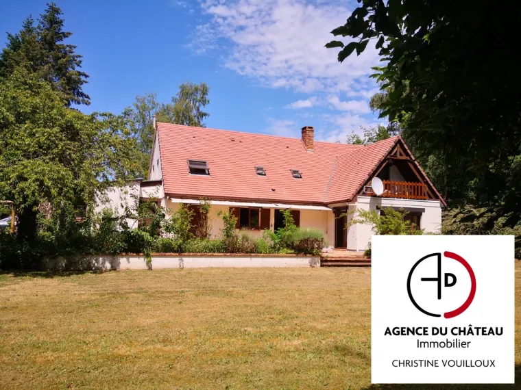 TRES BELLE MAISON DE CAMPAGNE AVEC ETANG
