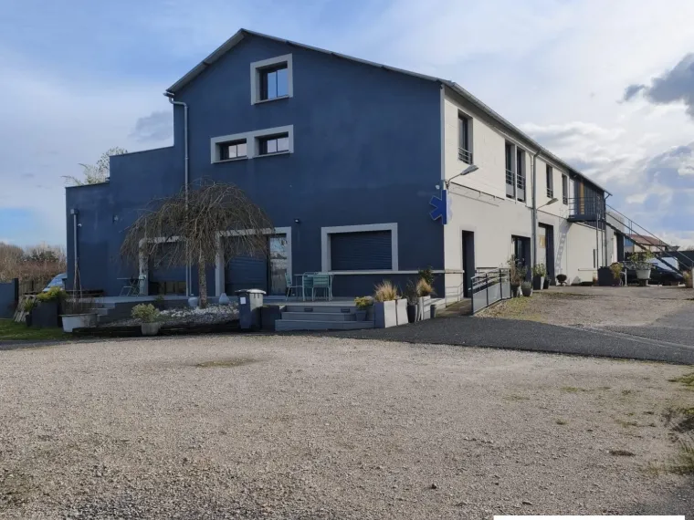 SULLY-SUR-LOIRE – UN LIEU DE VIE HORS NORME AUX VOLUMES EXCEPT