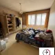 Maison de plain pieds dans village de campagne