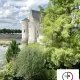 VUE SUR LE CHATEAU DE SULLY SUR LOIRE. GRANDE MAISON DE VILLE PL