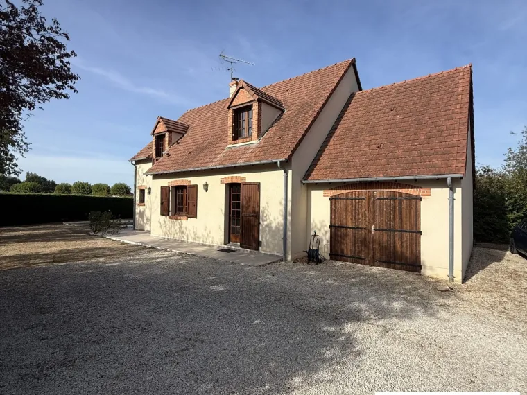 Beau pavillon avec jardin paysagé