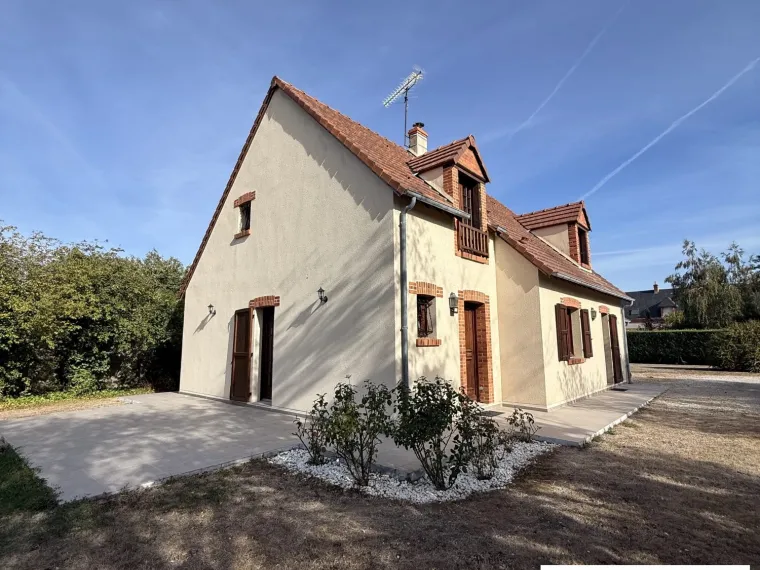 Beau pavillon avec jardin paysagé