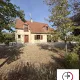 Beau pavillon avec jardin paysagé