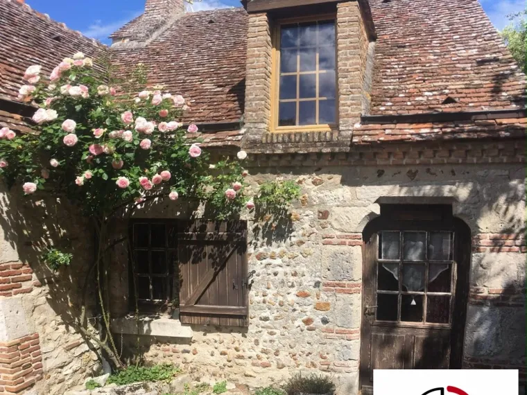 MAISON ANCIENNE AU PORT