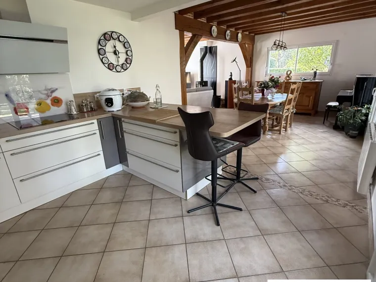 Maison récente en excelent état porche centre ville